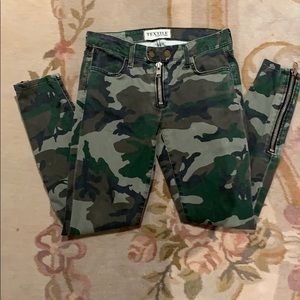 Elizabeth and James Army Jean Zipper Bottom S 26